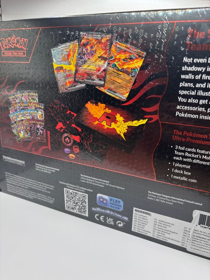 Team Rocket's Moltres ex Ultra-Premium Collection back